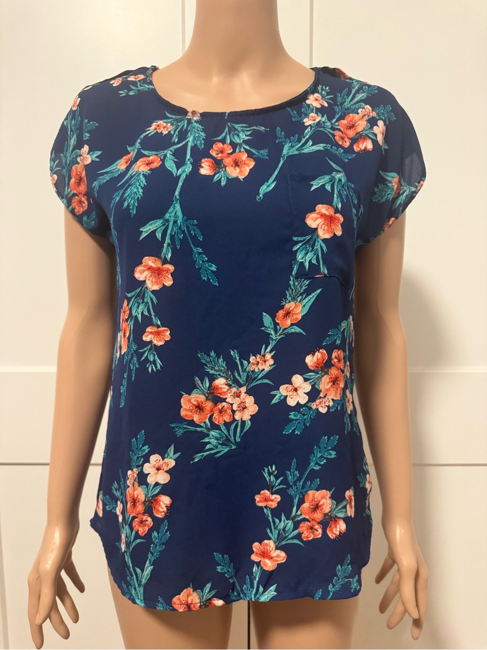 Ups & Downs Blue Pink Floral Cap Sleeve Button Long Blouse Top Small S